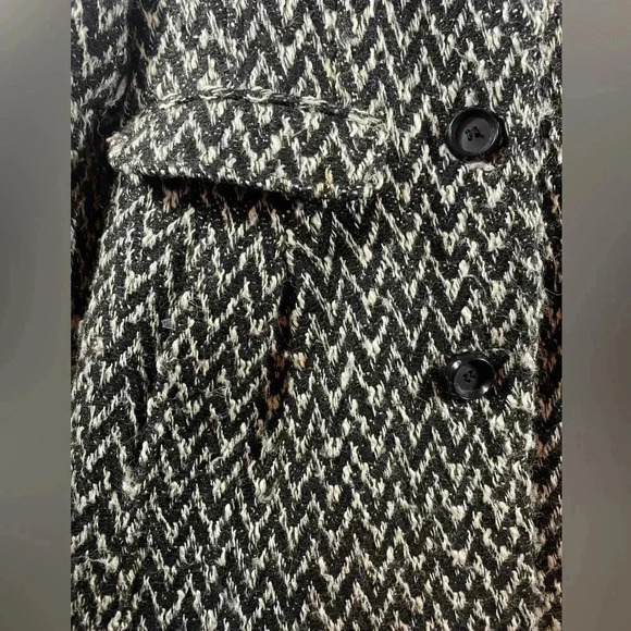 Kenneth Cole New York black and white Chanel vibes coat - Picture 4 of 5